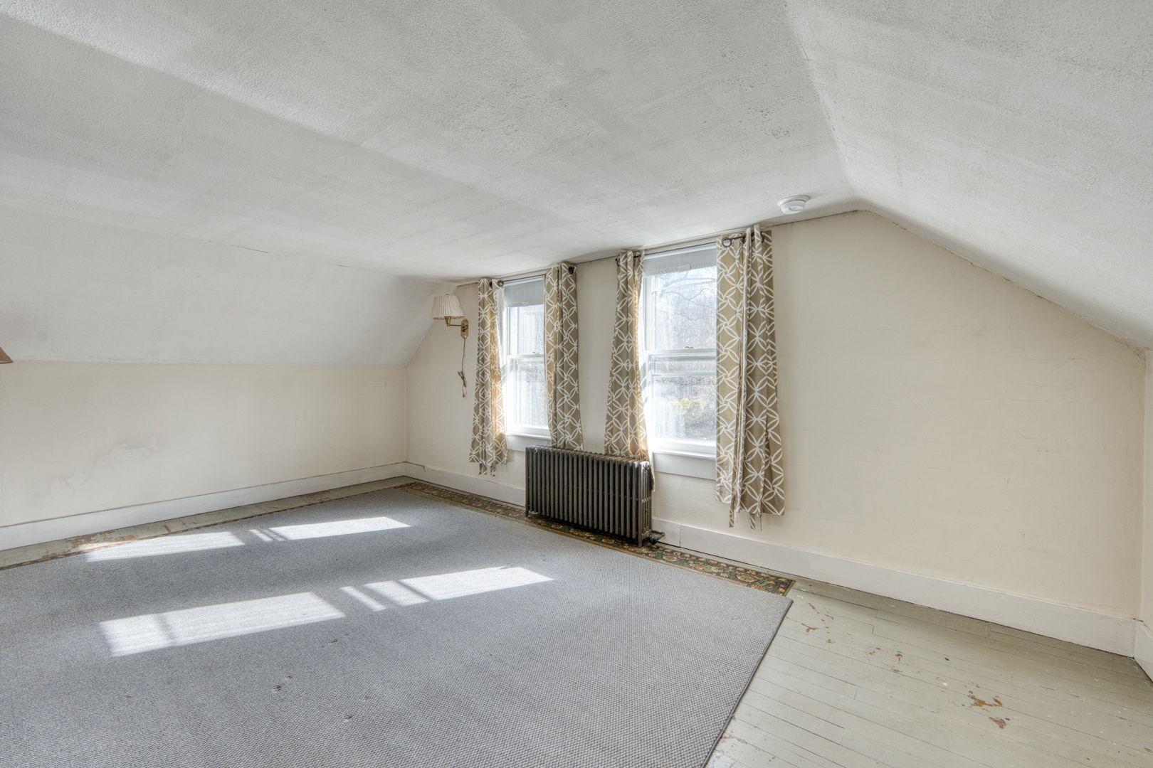 287 Maple Road Mansfield, CT 06268 - Photo 26 of 38 an empty room with windows