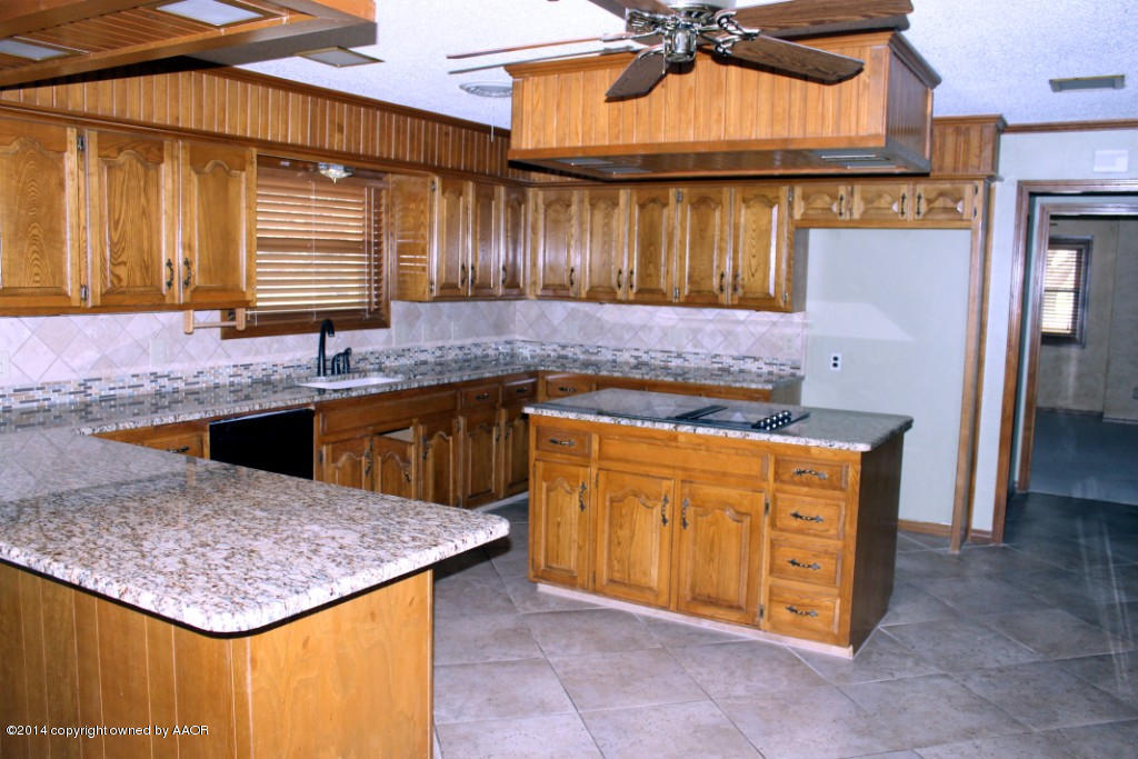 3525 Rutson Drive Amarillo, TX 79109 - Photo 16 of 72 Kitchen