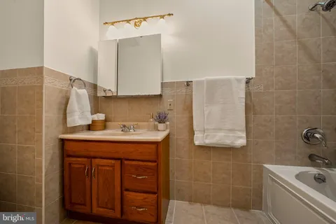 $289,000 | 128 South Street, Unit 3R, Philadelphia, PA 19147