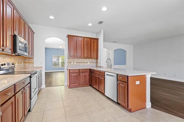 $3,200 | 5832 Tulip Flower Drive, Riverview, FL 33578