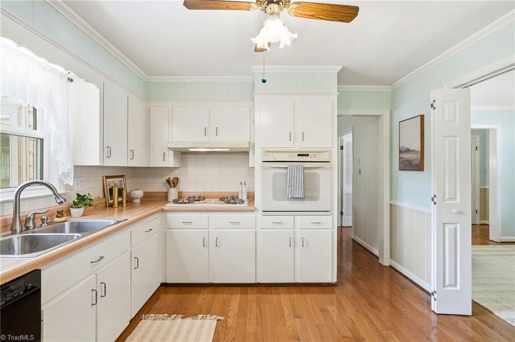 112 Queensbury Road Winston-Salem, NC 27104 - Photo 9 of 42