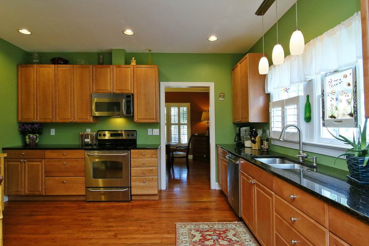 212 Georgetown Road Raleigh, NC 27608 - Photo 12 of 24 Photo 12