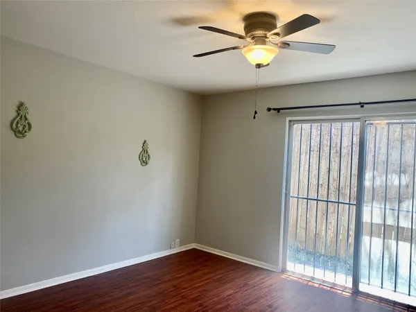 $1,150 | 5343 Richmond Avenue, Unit 8, Houston, TX 77056