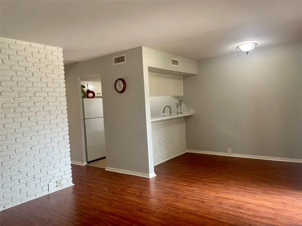 $1,150 | 5343 Richmond Avenue, Unit 8, Houston, TX 77056