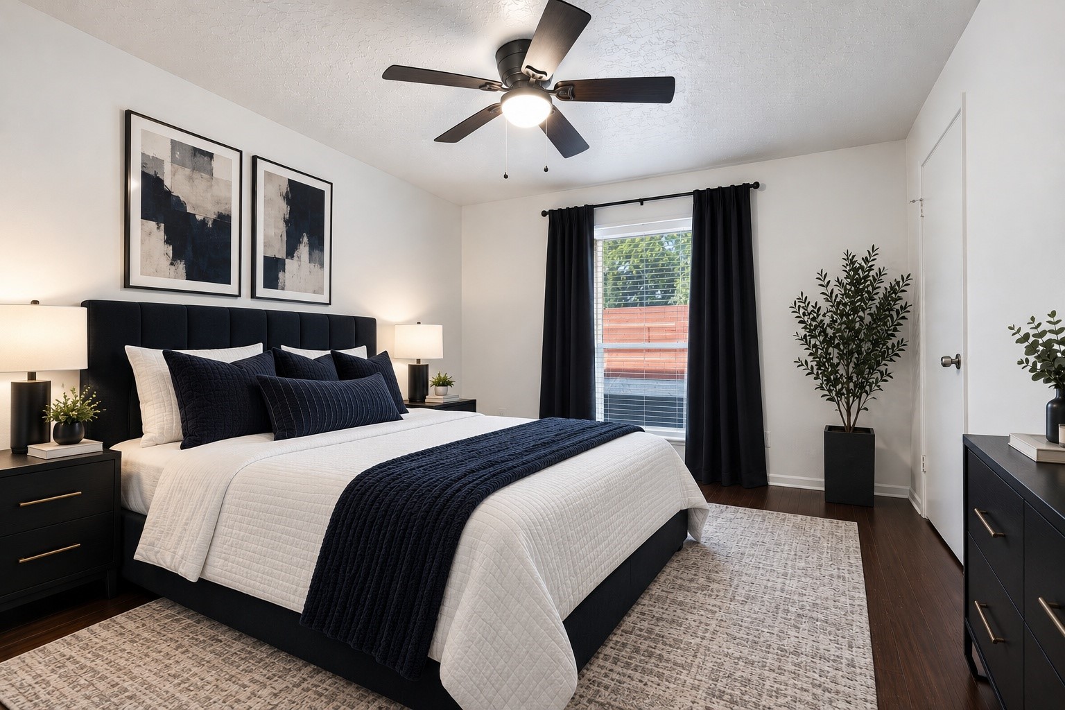 1901 South Voss Road, Unit 33 Houston, TX 77057 - Photo 10 of 19 The primary bedroom!