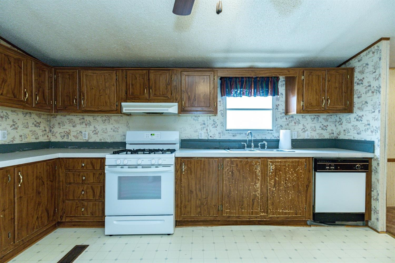 1468 Brazil Road Levelland, TX 79336 - Photo 12 of 45 Photo 12