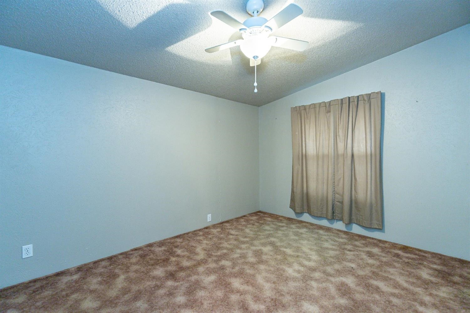 1468 Brazil Road Levelland, TX 79336 - Photo 23 of 45 Second Bedroom