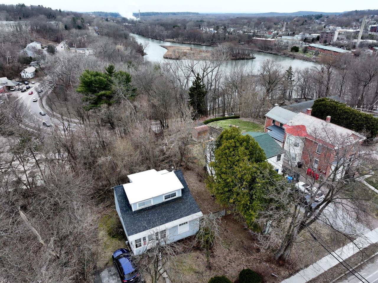 406 Colchester Avenue Burlington, VT 05401 - Photo 3 of 29