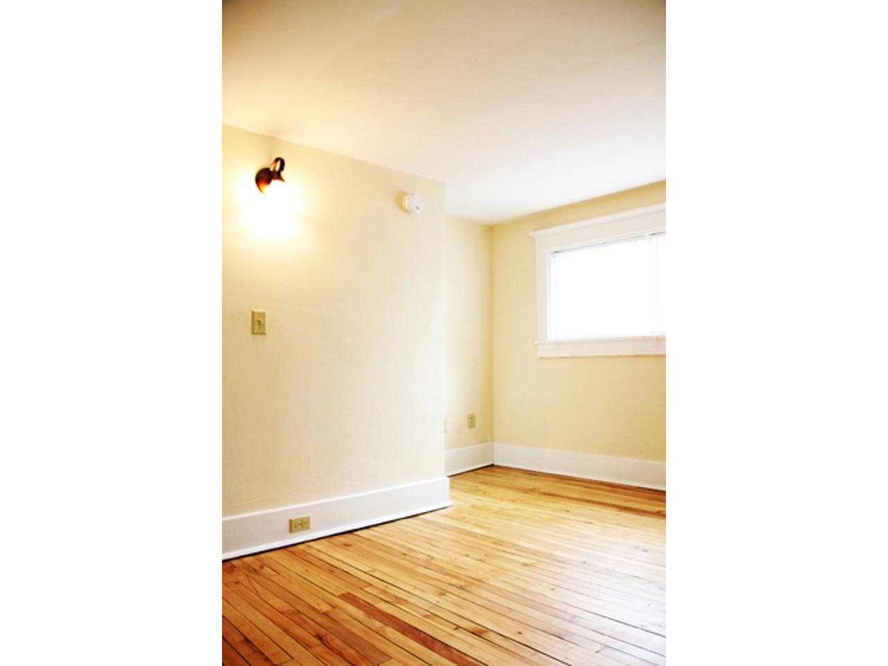 406 Colchester Avenue Burlington, VT 05401 - Photo 9 of 25