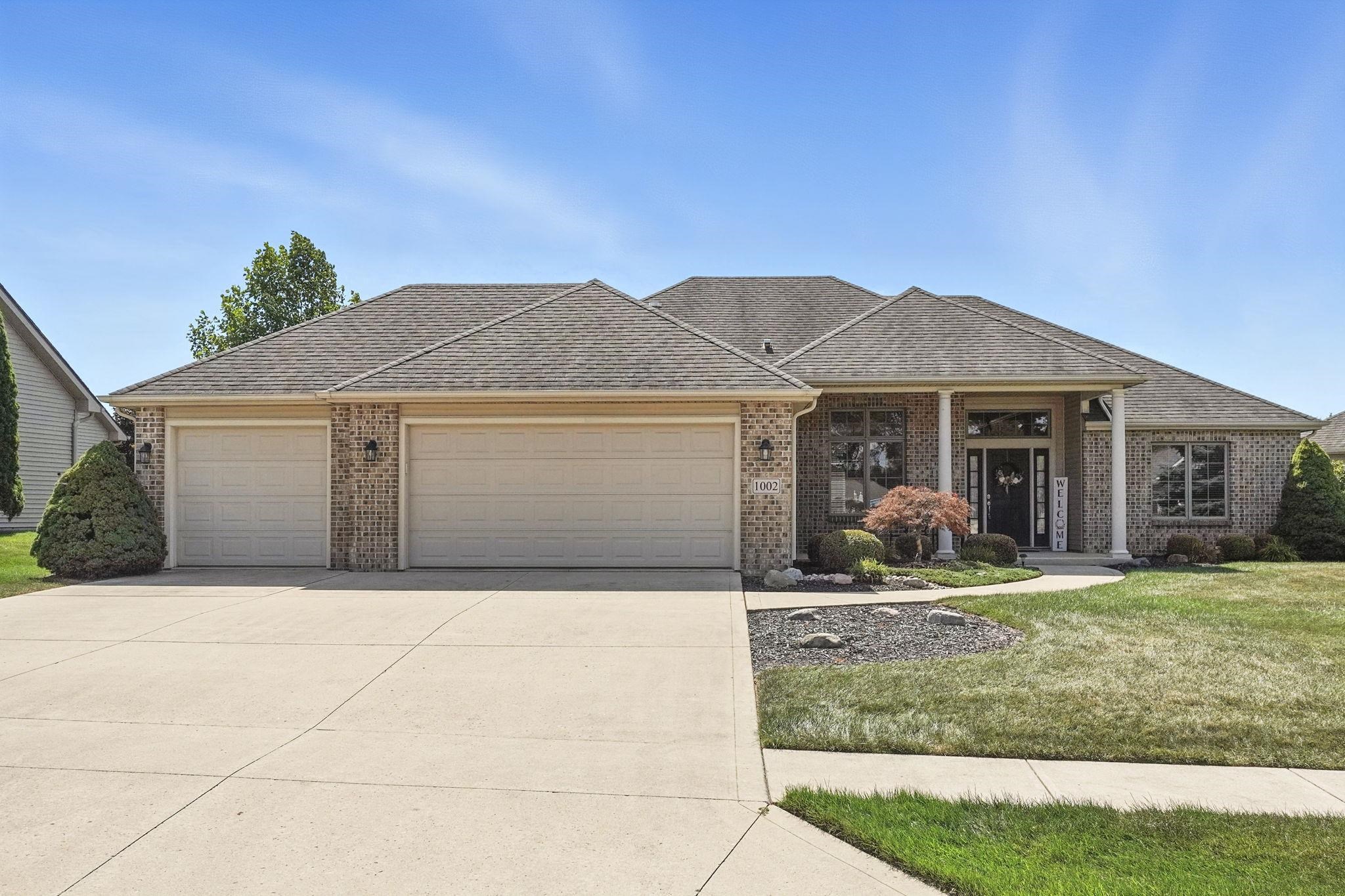 1002 Brandon Way Fort Wayne, IN 46845 - Photo 2 of 28 Gallery Image 2
