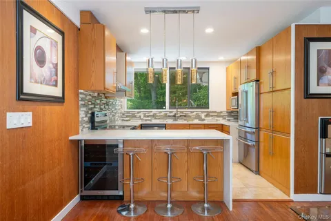 $1,150,000 | 4 Half Mile Road, Armonk, NY 10504
