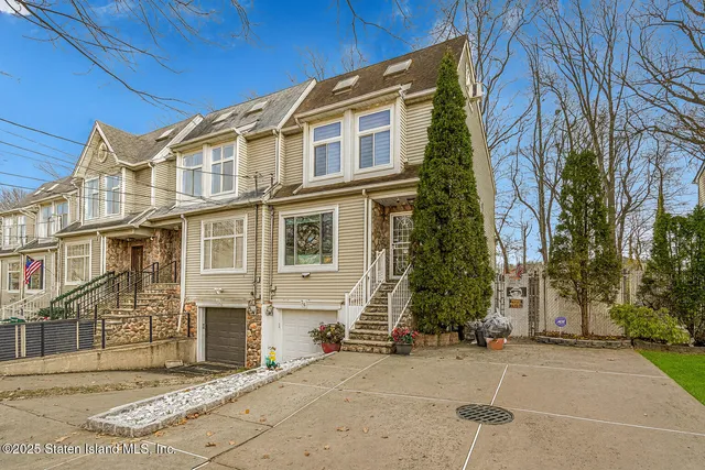 $799,000 | 74 Wolcott Avenue | Annadale