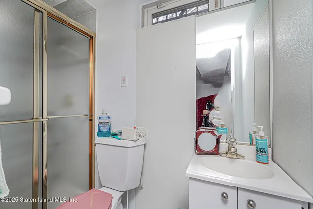 $799,000 | 74 Wolcott Avenue | Annadale