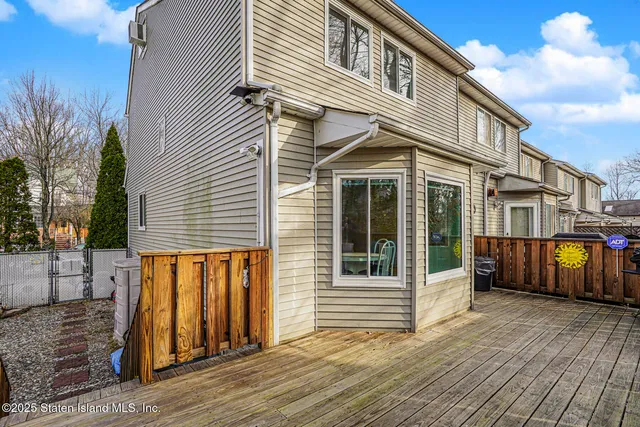 $799,000 | 74 Wolcott Avenue | Annadale