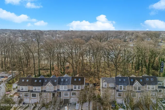 $799,000 | 74 Wolcott Avenue | Annadale