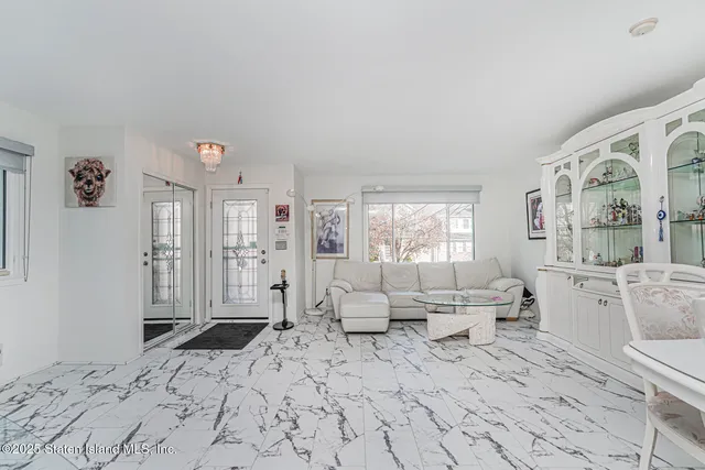 $799,000 | 74 Wolcott Avenue | Annadale