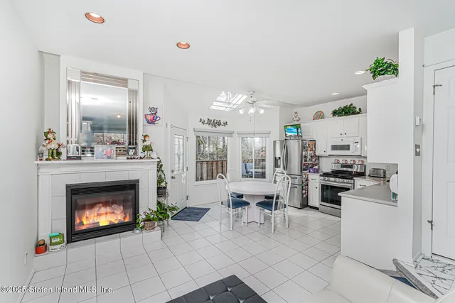 $799,000 | 74 Wolcott Avenue | Annadale