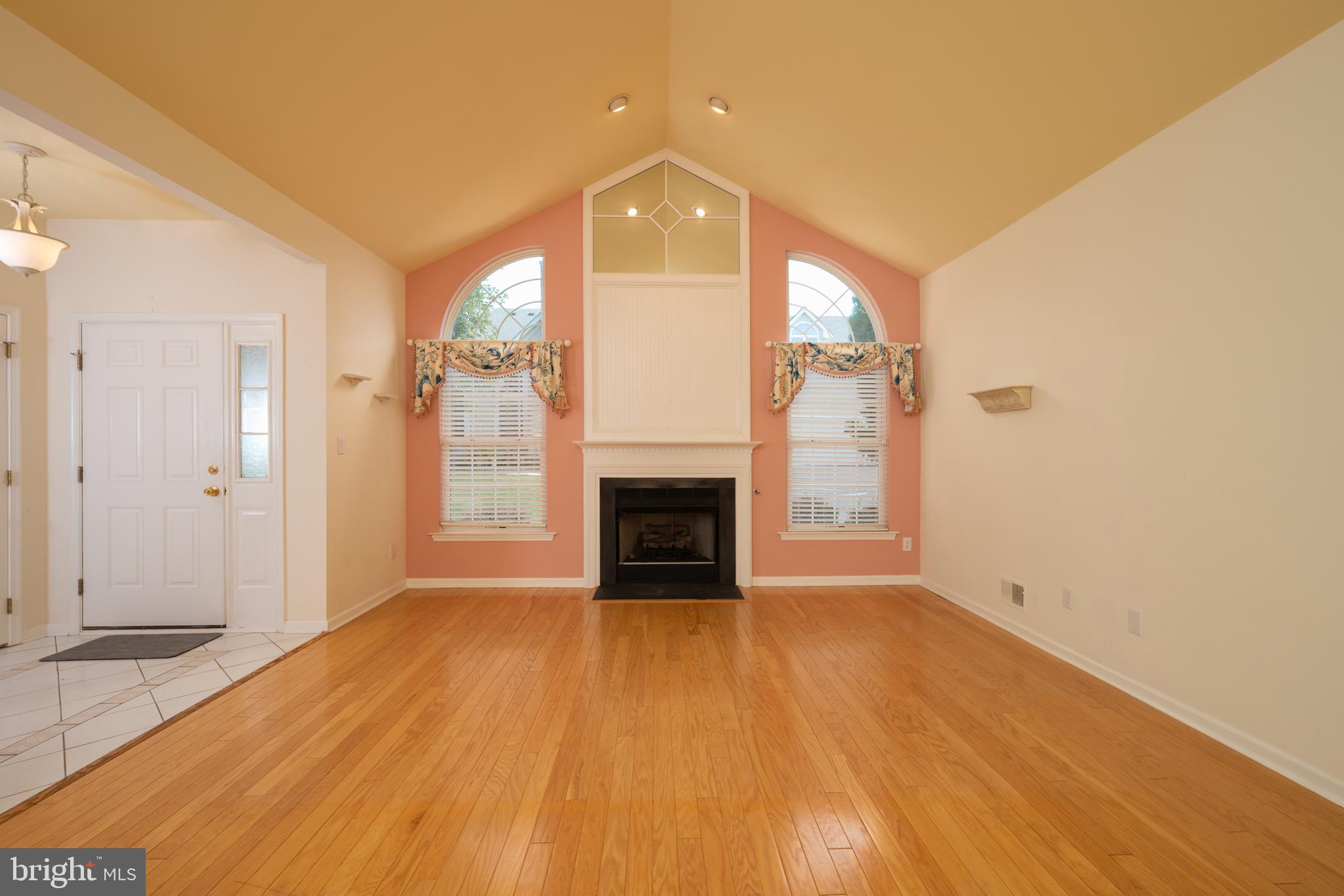 119 Bellflower Road Langhorne, PA 19047 - Photo 3 of 40
