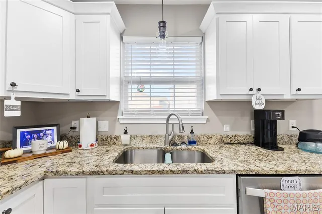 $319,900 | 1547 Kiesha Lane, Farmington, MO 63640