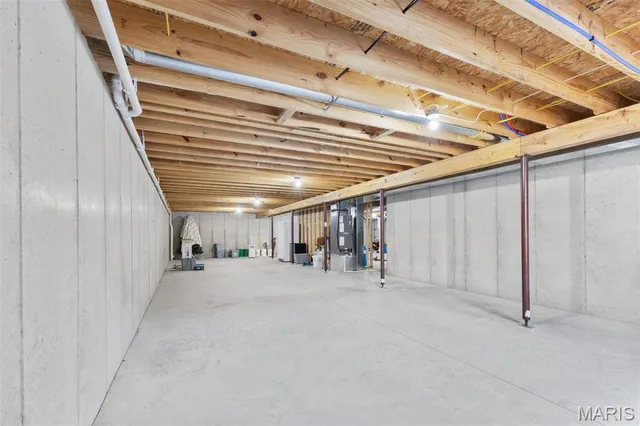 $319,900 | 1547 Kiesha Lane, Farmington, MO 63640