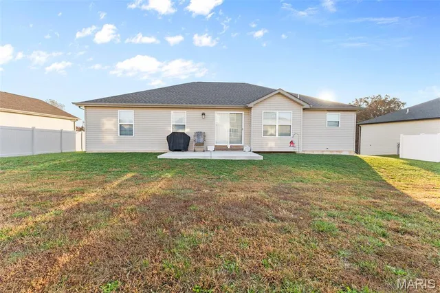 $319,900 | 1547 Kiesha Lane, Farmington, MO 63640