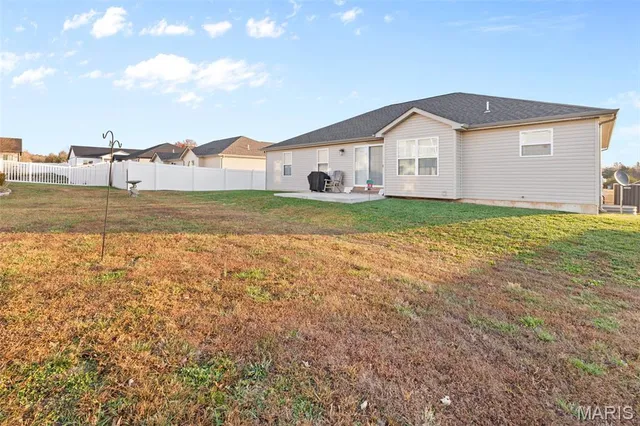 $319,900 | 1547 Kiesha Lane, Farmington, MO 63640