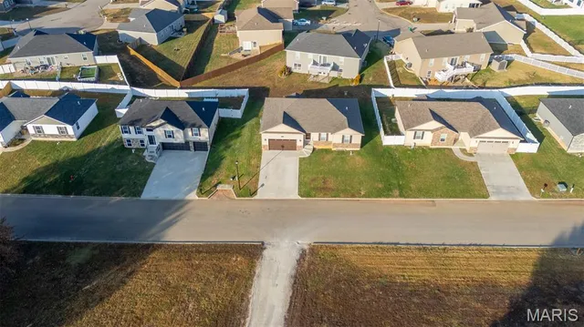 $319,900 | 1547 Kiesha Lane, Farmington, MO 63640