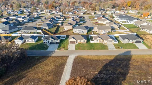 $319,900 | 1547 Kiesha Lane, Farmington, MO 63640