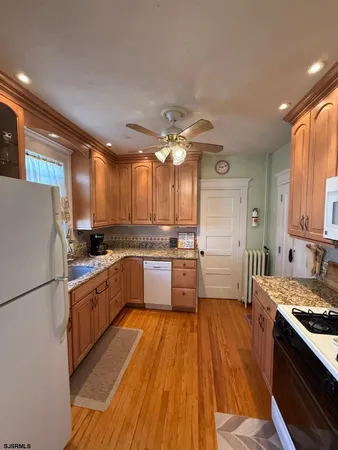 $4,000 | 135 North Avolyn Avenue, Unit SEPTEMBER, Ventnor City, NJ 08406