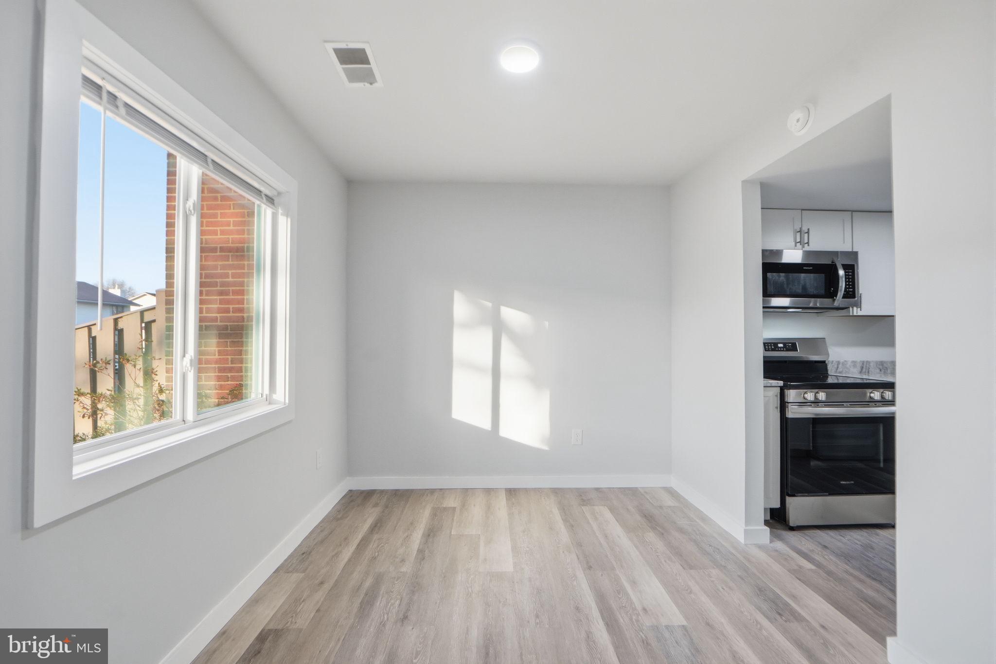 1227 Springtide Place Herndon, VA 20170 - Photo 4 of 29