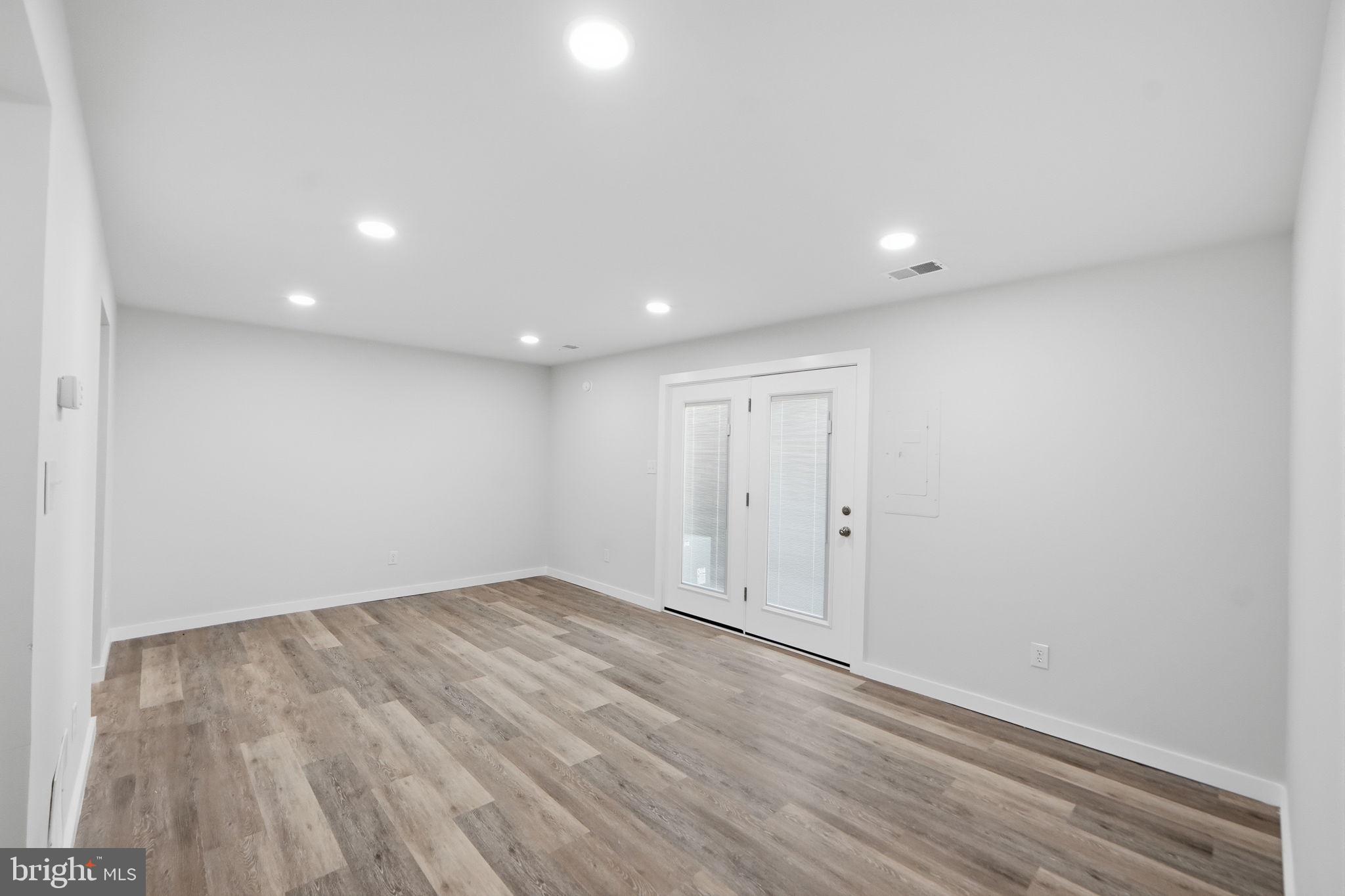 1227 Springtide Place Herndon, VA 20170 - Photo 10 of 29