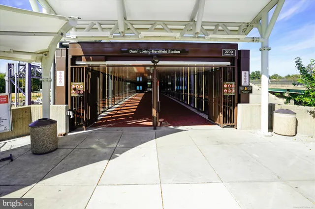 $3,100 | 2903 Charing Cross Road, Unit 11/1, Falls Church, VA 22042