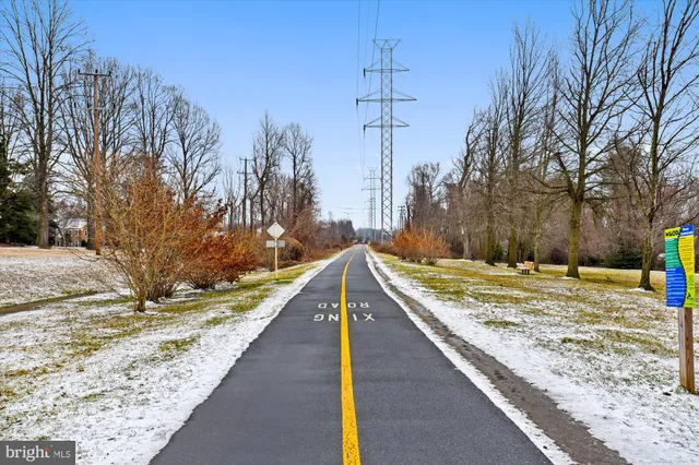 $3,100 | 2903 Charing Cross Road, Unit 11/1, Falls Church, VA 22042