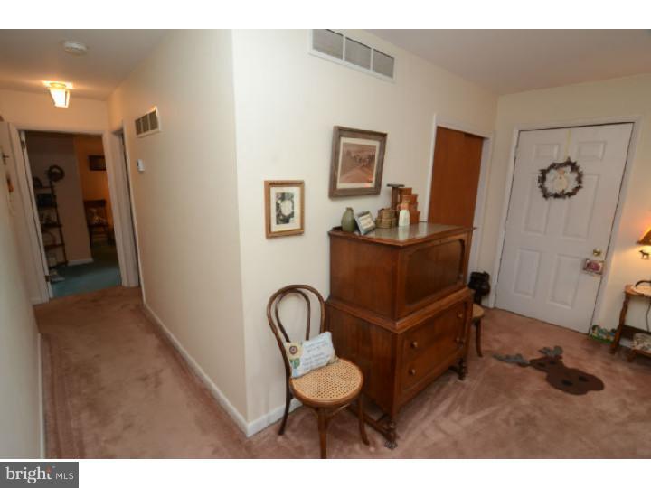 501 Gibraltar Road Reading, PA 19606 - Photo 3 of 20 Foyer