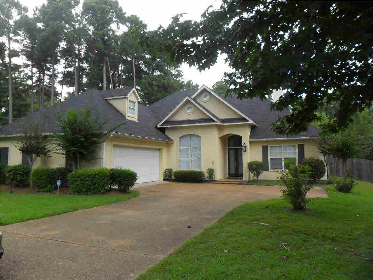 465 Shadowood Drive Ridgeland, MS 39157 - Photo 1 of 33 Photo 1