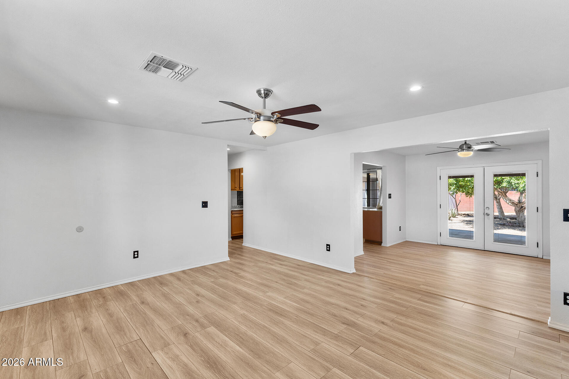 1012 South Price Road Tempe, AZ 85281 - Photo 11 of 50 Living Room