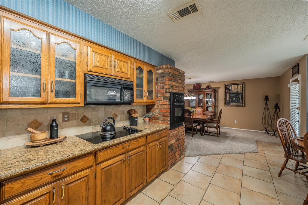 536 North Briery Road Irving, TX 75061 - Photo 4 of 21