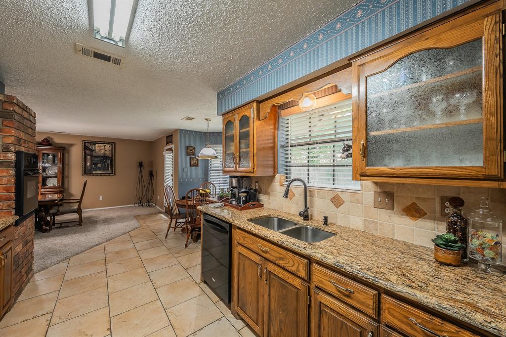 536 North Briery Road Irving, TX 75061 - Photo 5 of 21