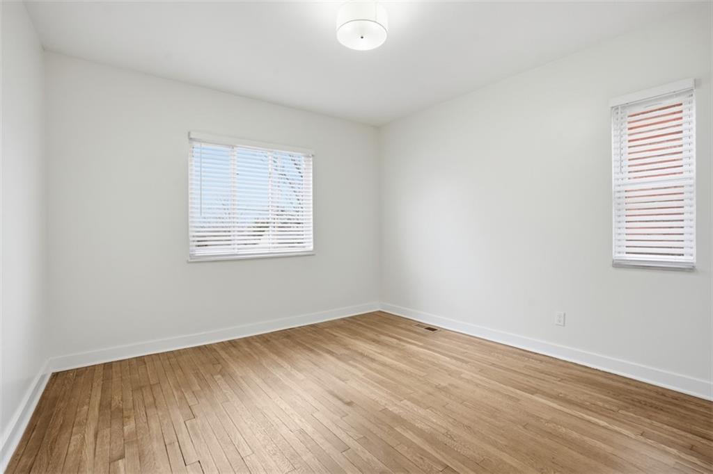 554 Richland Road Pittsburgh, PA 15228 - Photo 10 of 38 Gallery Image 10