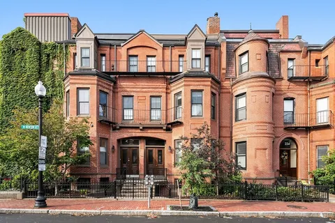 $999,000 | 230-232 West Newton Street, Unit B, Boston, MA 02116
