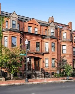 $999,000 | 230-232 West Newton Street, Unit B, Boston, MA 02116