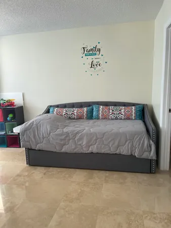 $4,500 | Undisclosed Address, Hillsboro Beach, FL 33062