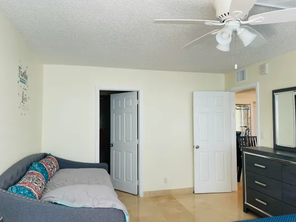 $4,500 | Undisclosed Address, Hillsboro Beach, FL 33062