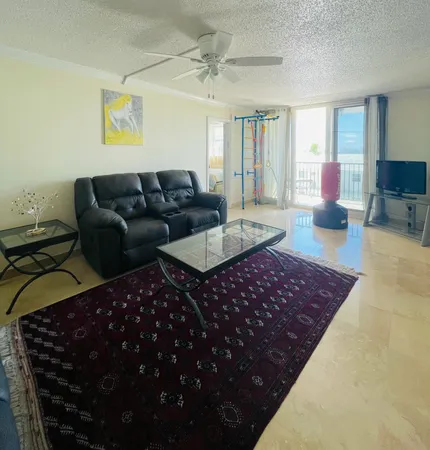 $4,500 | Undisclosed Address, Hillsboro Beach, FL 33062