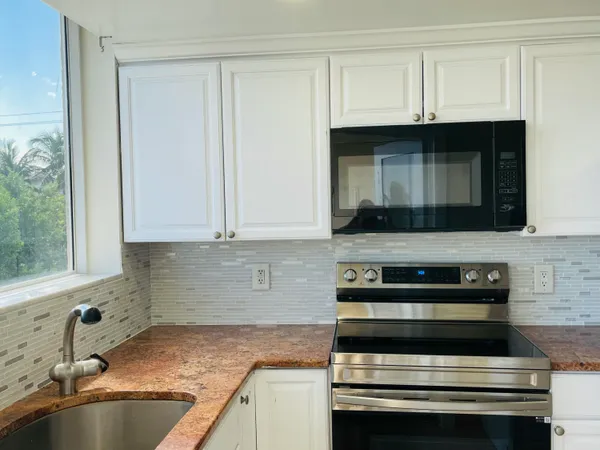 $4,500 | Undisclosed Address, Hillsboro Beach, FL 33062