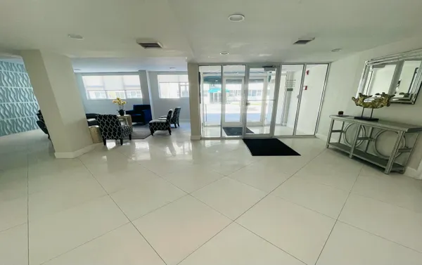 $4,500 | Undisclosed Address, Hillsboro Beach, FL 33062