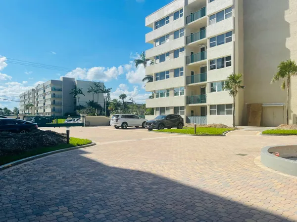 $4,500 | Undisclosed Address, Hillsboro Beach, FL 33062