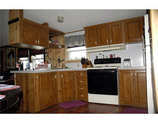 338 East River Road Skowhegan, ME 04976 - Photo 4 of 20 Kitchen.