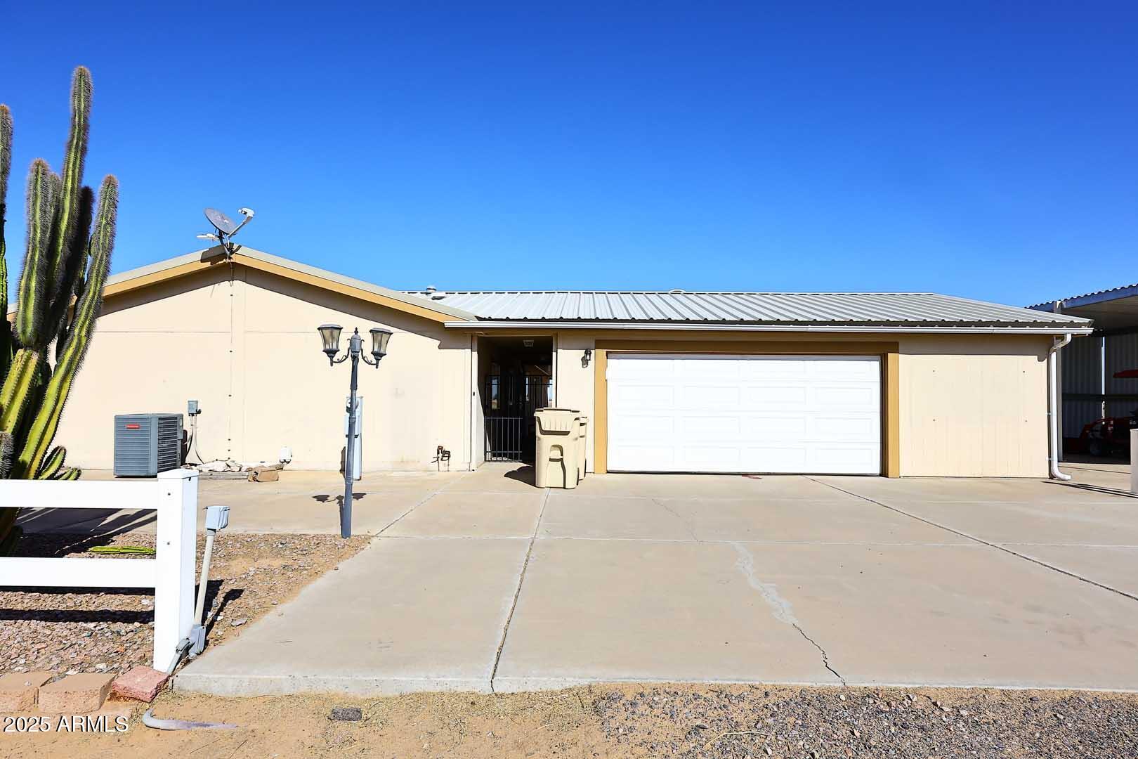 53368 West Bowlin Road Maricopa, AZ 85139 - Photo 8 of 47 Side 2 Car Garage