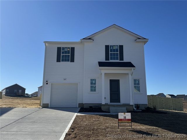 $304,990 | 909 Wicklow Lane, Raeford, NC 28376